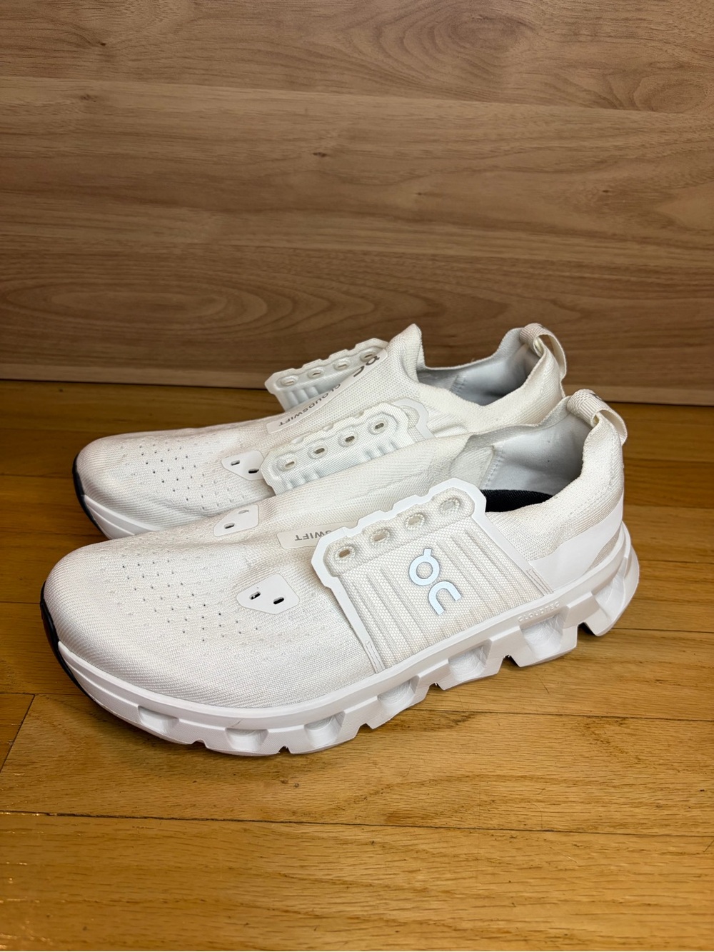 On Running Cloudswift 4 Women's Sneakers In White - Size 10.5